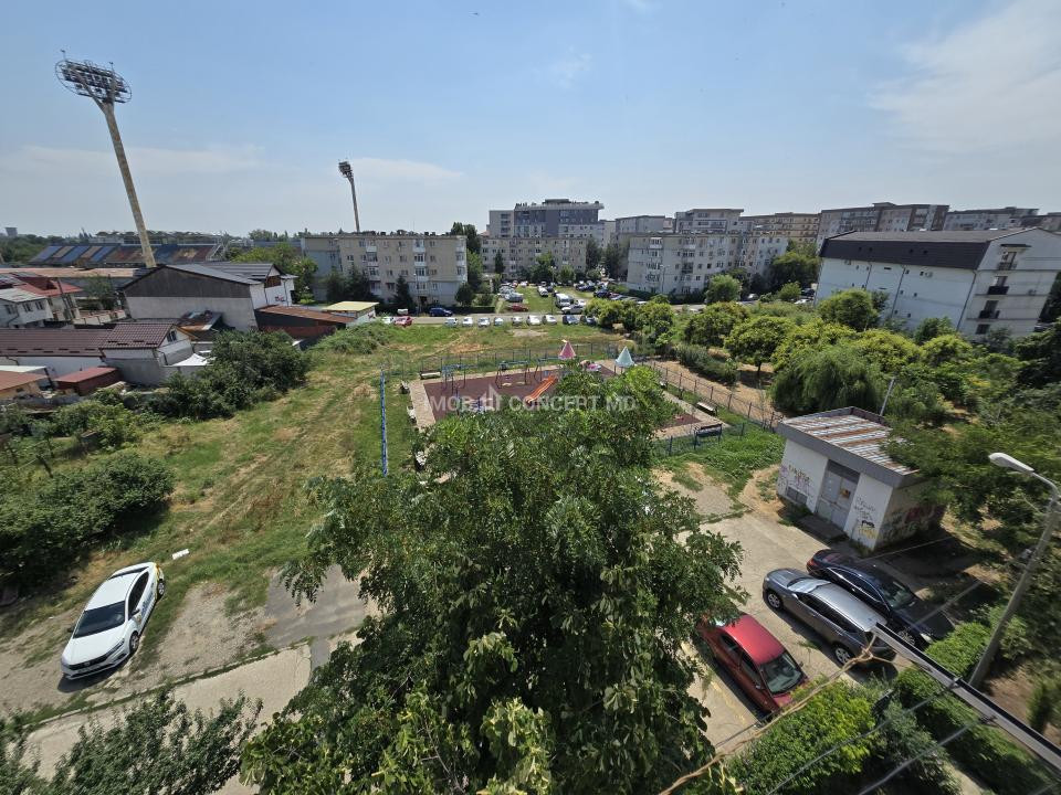 Apartament Ideal cu Două Camere, Preț Mic, Acte la Zi - Strada Domnișori