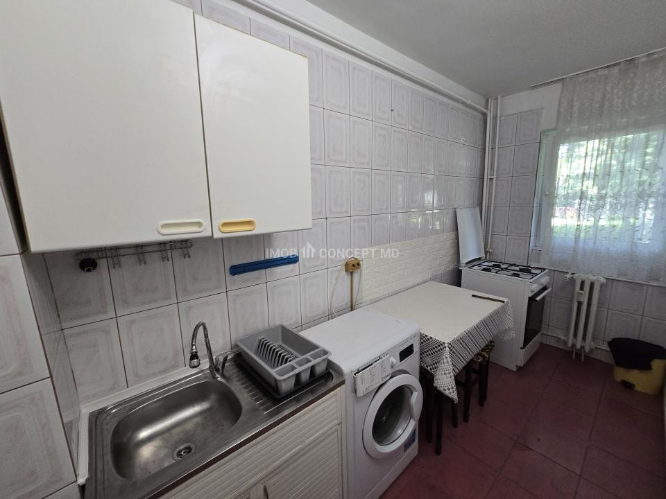 INCHIRIERE GARSONIERA moderna  in Ploiesti, zona Baraolt