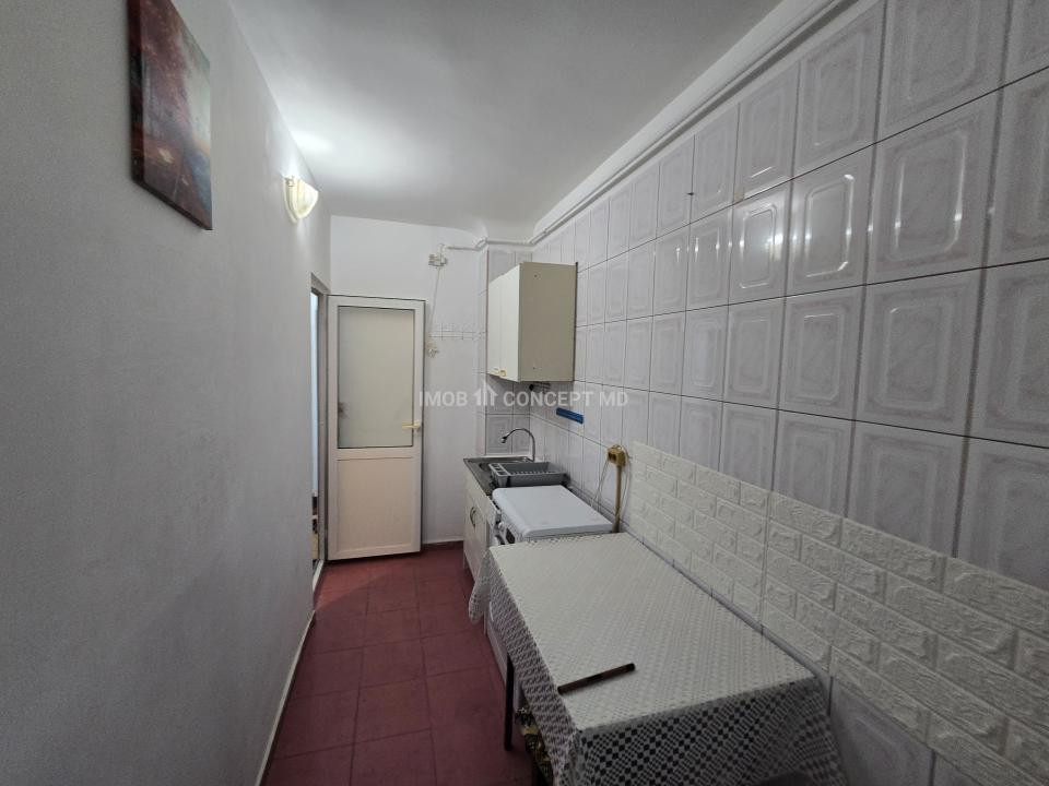 INCHIRIERE GARSONIERA moderna  in Ploiesti, zona Baraolt