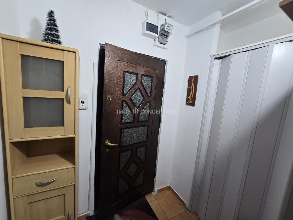 INCHIRIERE GARSONIERA moderna  in Ploiesti, zona Baraolt