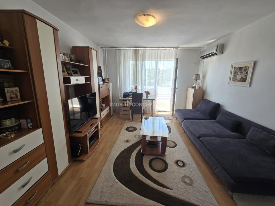 VANZARE Apartament 2 camere zona Vest-West Mall