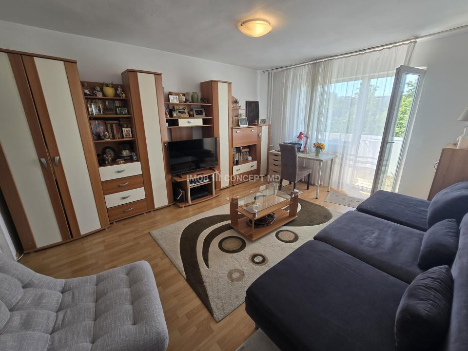 VANZARE Apartament 2 camere zona Vest-West Mall