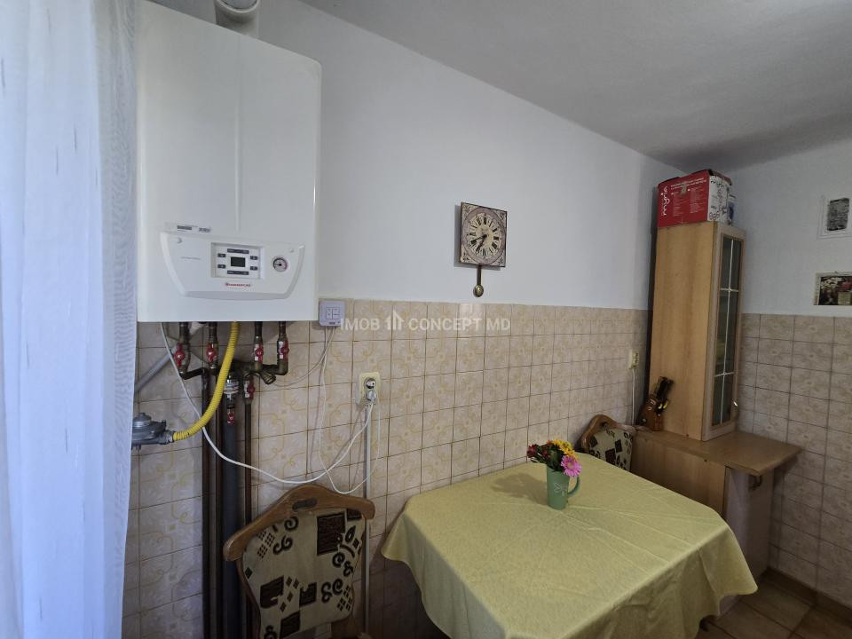 VANZARE Apartament 2 camere zona Vest-West Mall