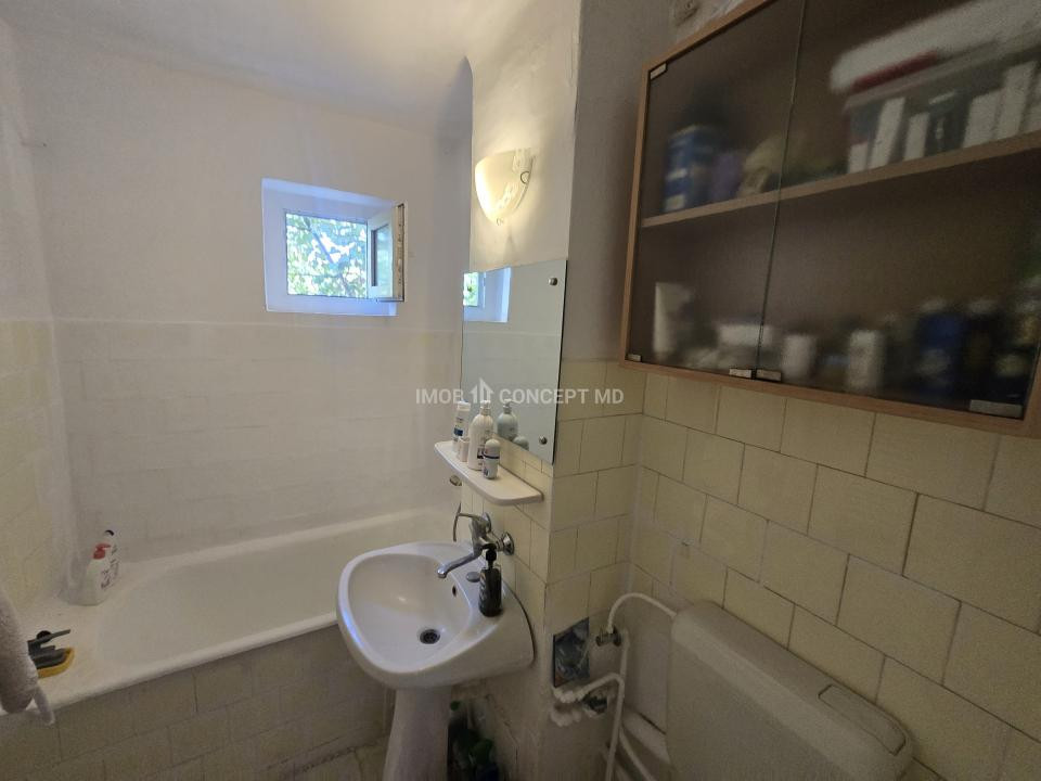 VANZARE Apartament 2 camere zona Vest-West Mall