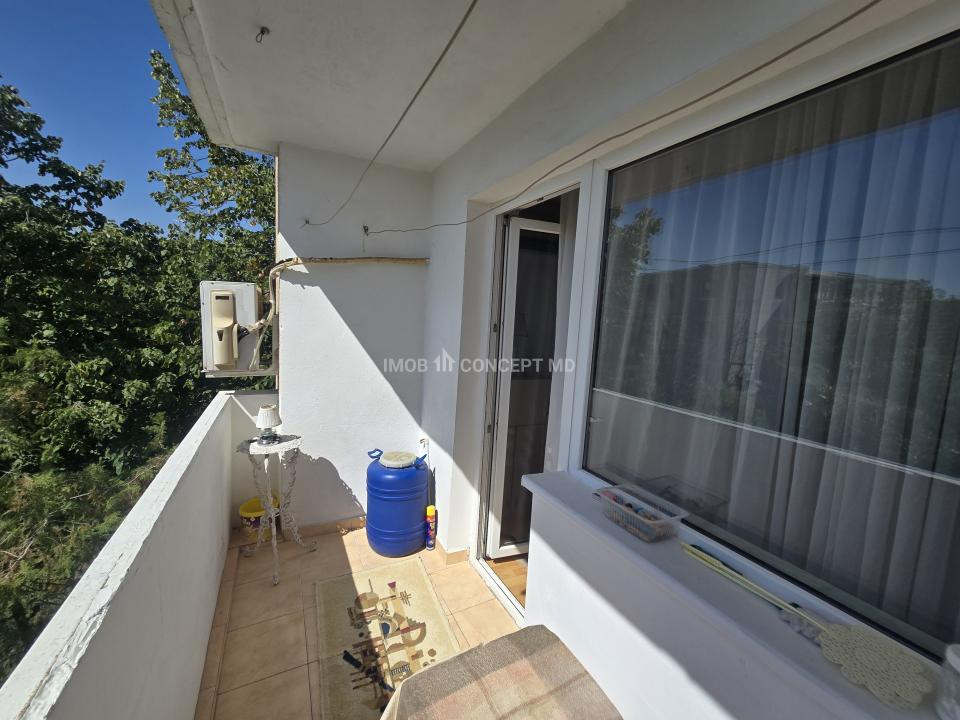 VANZARE Apartament 2 camere zona Vest-West Mall