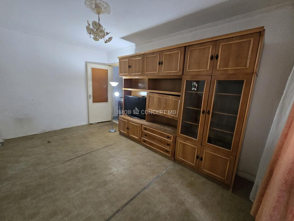 VANZARE APARTAMENT 3 CAMERE in Ploiesti, zona Vest-Baraolt