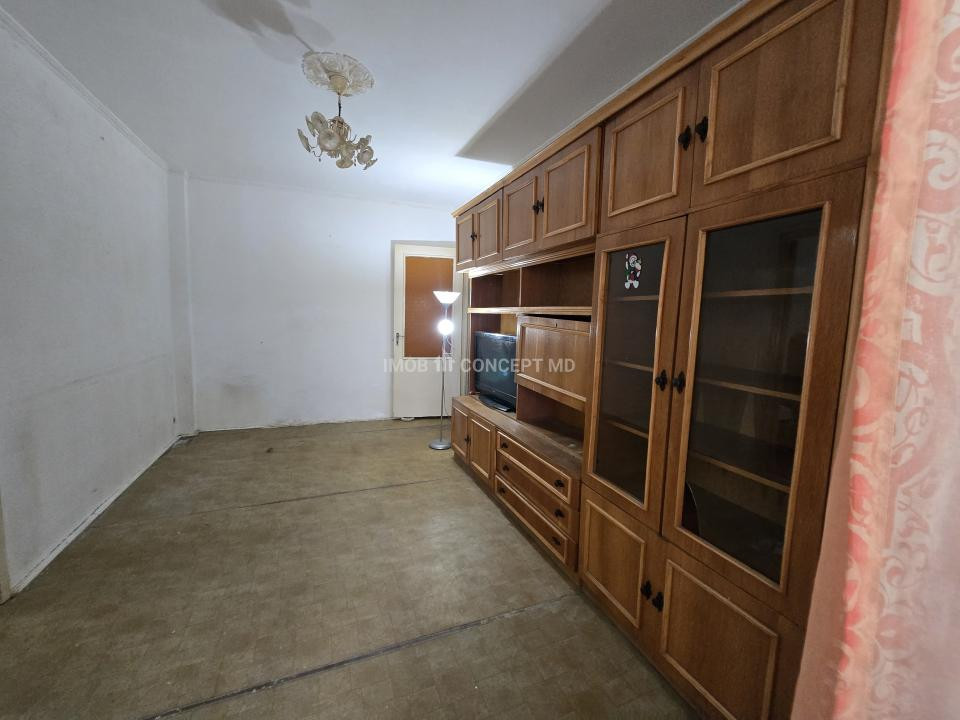 VANZARE APARTAMENT 3 CAMERE in Ploiesti, zona Vest-Baraolt