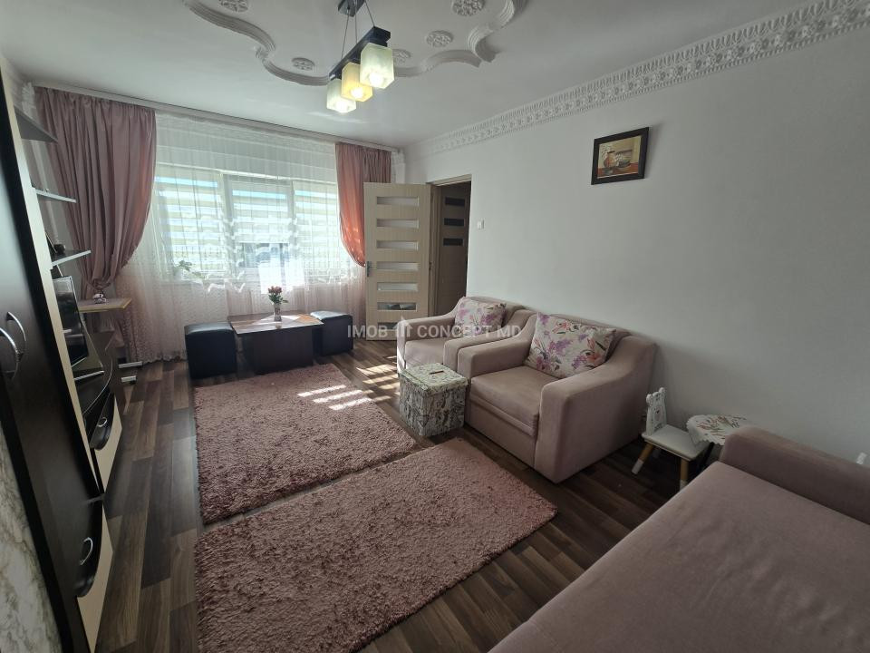 VANZARE APARTAMENT 2 CAMERE in zona Mihai Bravu