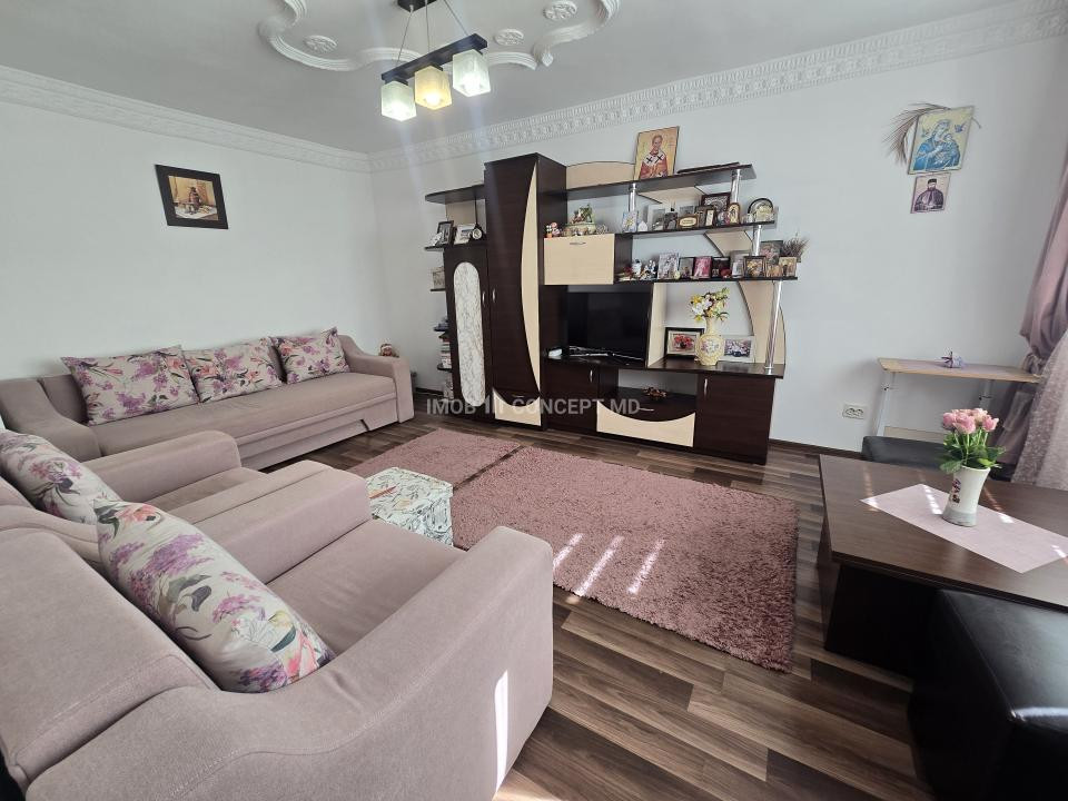 VANZARE APARTAMENT 2 CAMERE in zona Mihai Bravu