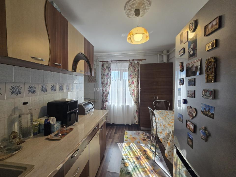 VANZARE APARTAMENT 2 CAMERE in zona Mihai Bravu