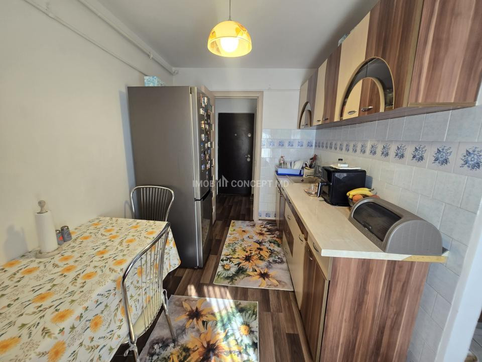 VANZARE APARTAMENT 2 CAMERE in zona Mihai Bravu
