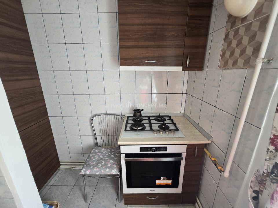 VANZARE APARTAMENT 2 CAMERE in zona Mihai Bravu