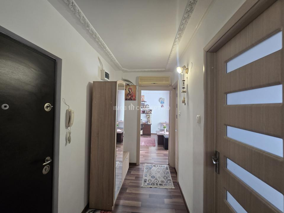 VANZARE APARTAMENT 2 CAMERE in zona Mihai Bravu