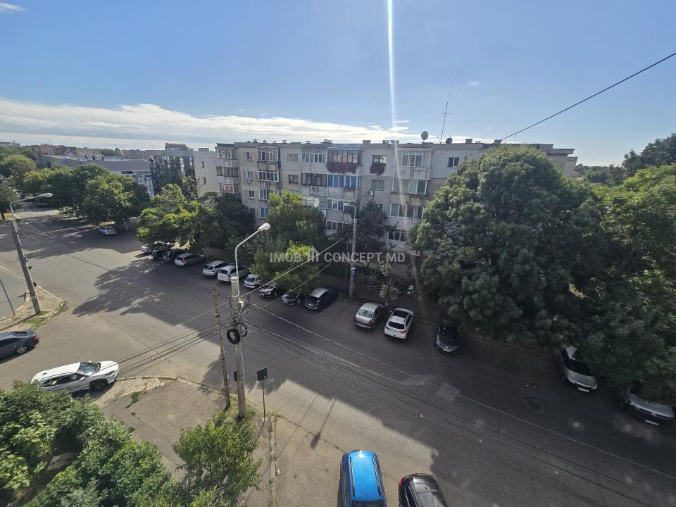 VANZARE APARTAMENT 2 CAMERE in zona Mihai Bravu