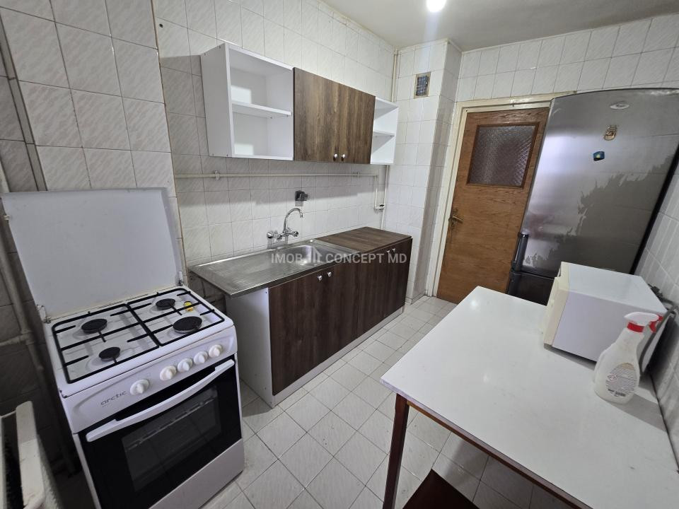 INCHIRIERE GARSONIERA SPATIOASA in zona Ultracentrala