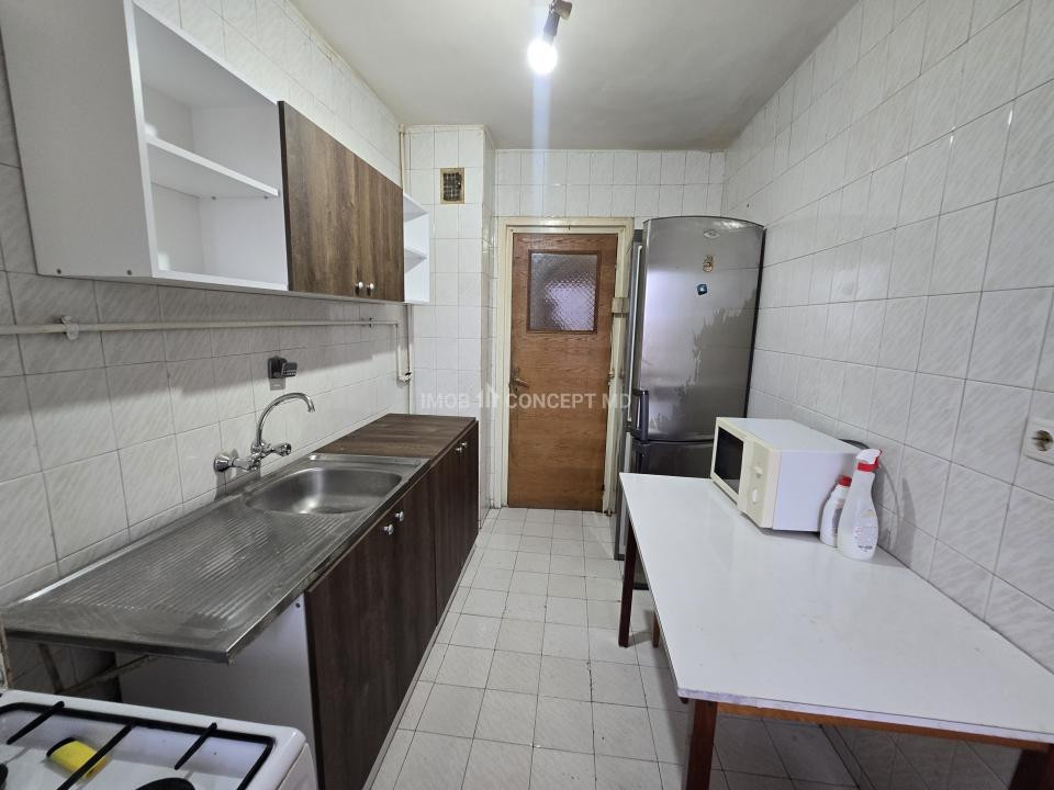 INCHIRIERE GARSONIERA SPATIOASA in zona Ultracentrala