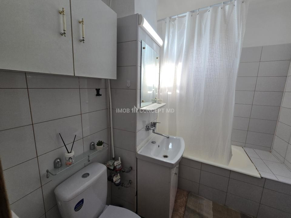 Inchiriere apartament 3 camere spatios in zona Pta M Viteazul