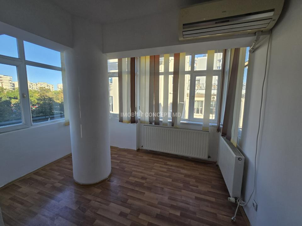 VANZARE apartament 3 camere, 2 bai in zona Pta M Viteazul