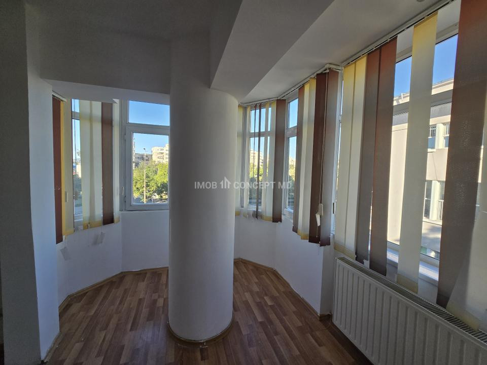 VANZARE apartament 3 camere, 2 bai in zona Pta M Viteazul