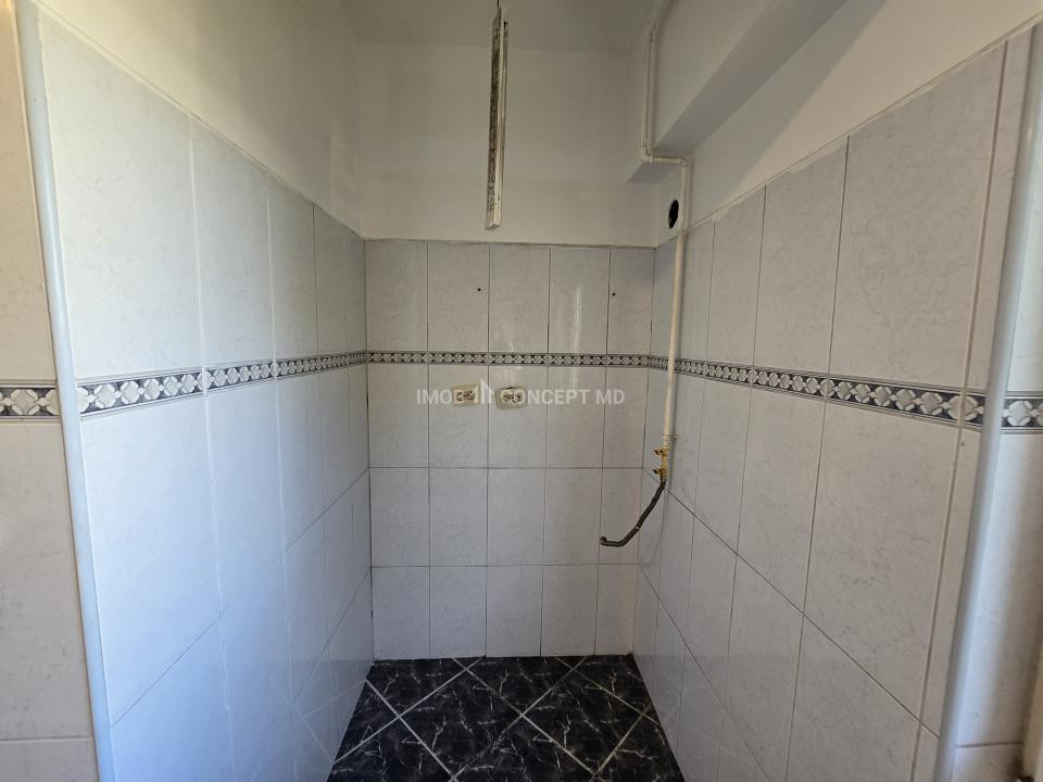 VANZARE apartament 3 camere, 2 bai in zona Pta M Viteazul