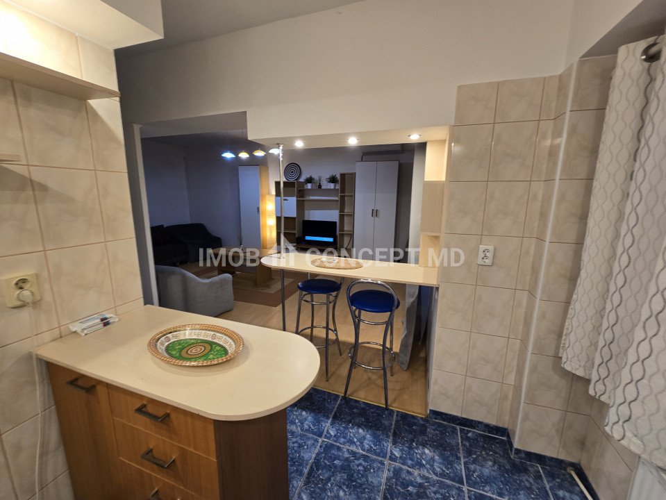 INCHIRIERE GARSONIERA spatioasa, ULTRACENTRAL-REPUBLICII