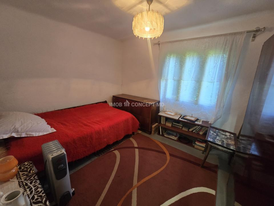 Vanzare Casuta pitoreasca la padure, teren 3159mp, in Gogeasca