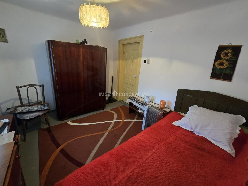 Vanzare Casuta pitoreasca la padure, teren 3159mp, in Gogeasca