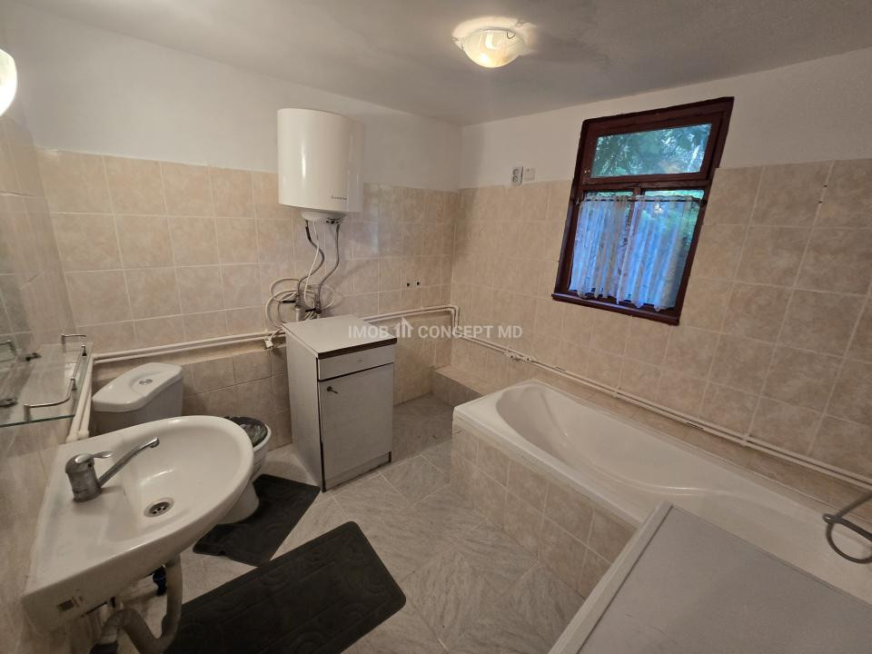 Vanzare Casuta pitoreasca la padure, teren 3159mp, in Gogeasca