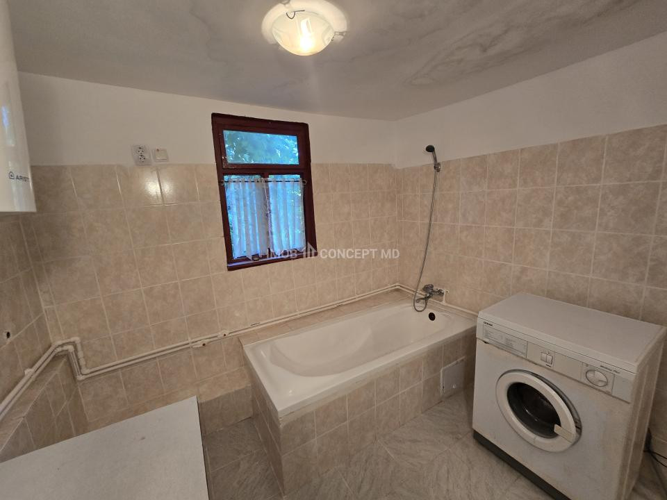 Vanzare Casuta pitoreasca la padure, teren 3159mp, in Gogeasca