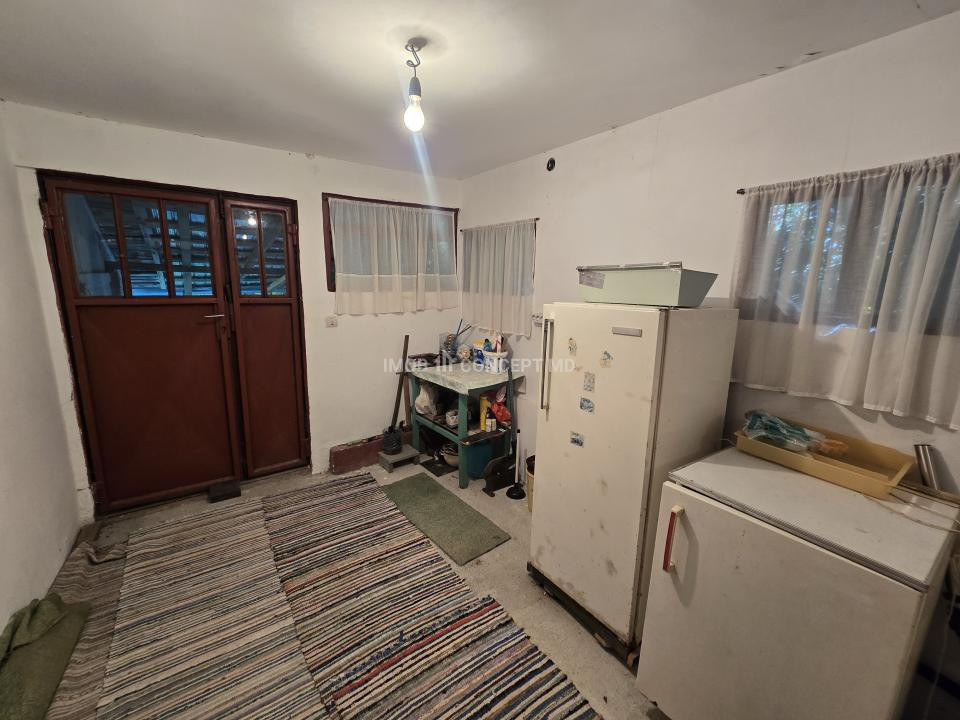 Vanzare Casuta pitoreasca la padure, teren 3159mp, in Gogeasca