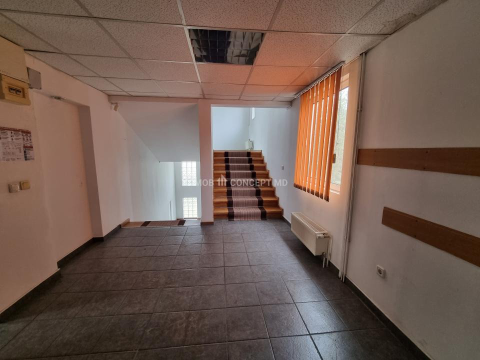 Vanzare Cladire comerciala si de birouri, zona Cina- Andrei Muresanu