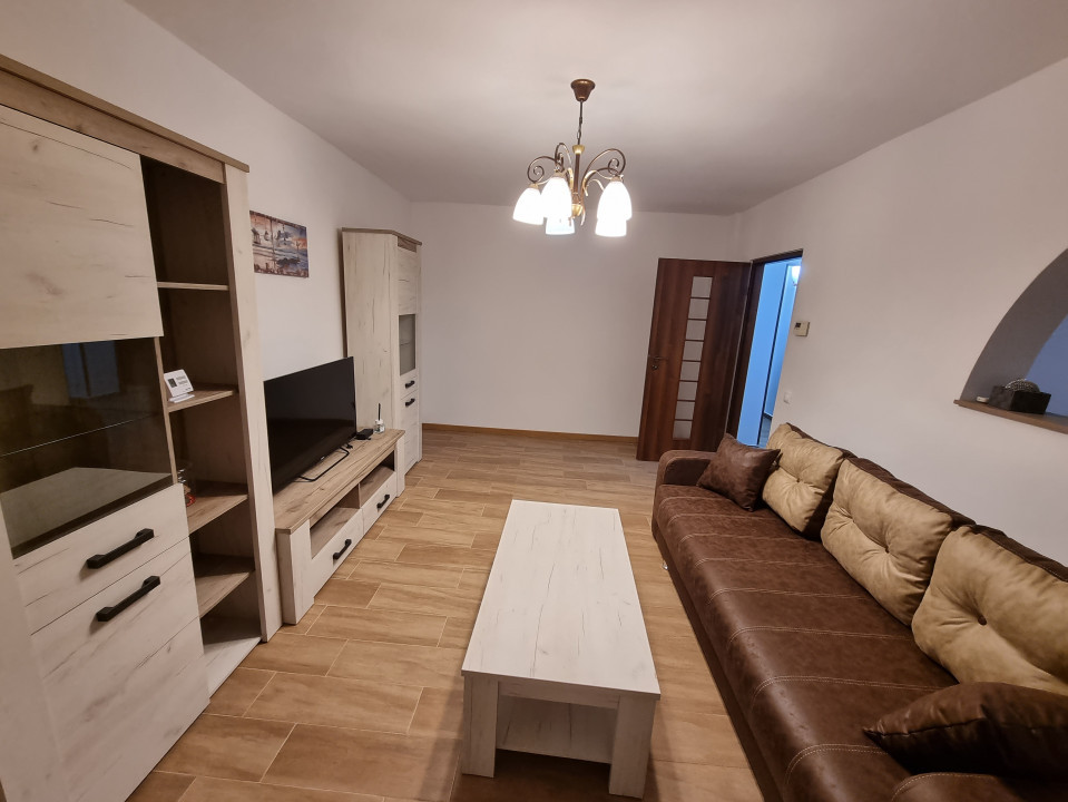 Apartament 3 camere de inchiriat in zona Ultracentrala