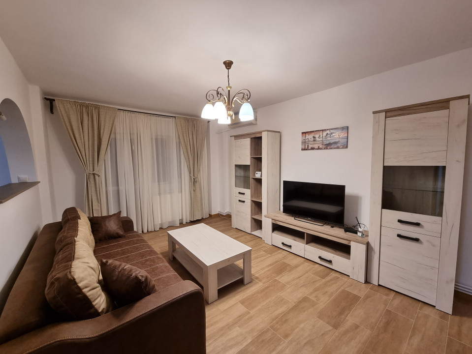 Apartament 3 camere de inchiriat in zona Ultracentrala