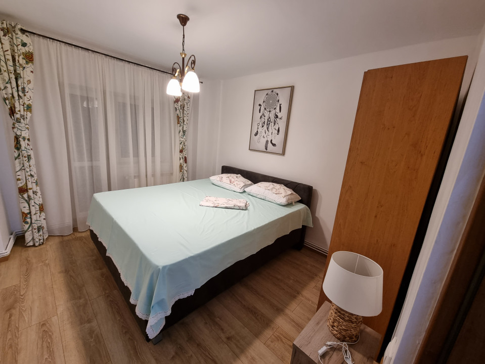 Apartament 3 camere de inchiriat in zona Ultracentrala