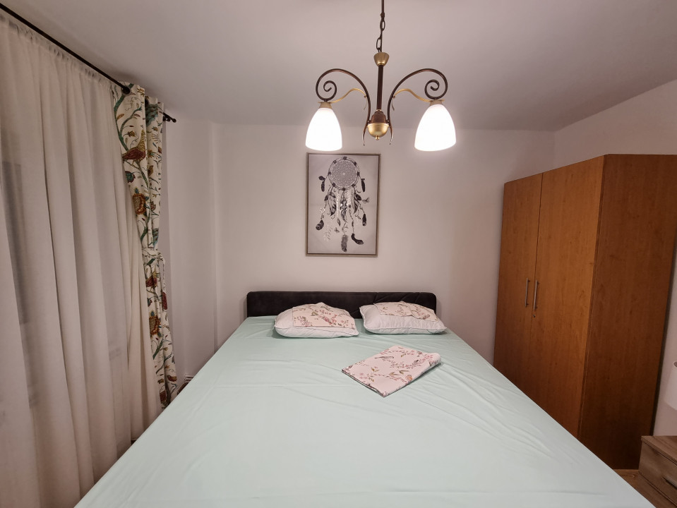 Apartament 3 camere de inchiriat in zona Ultracentrala