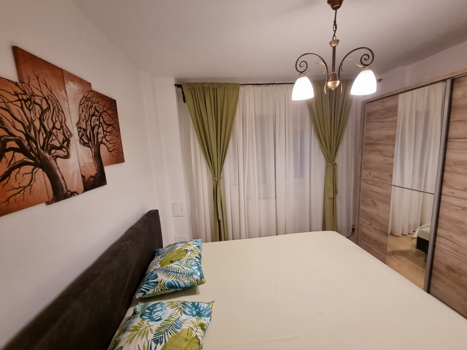 Apartament 3 camere de inchiriat in zona Ultracentrala