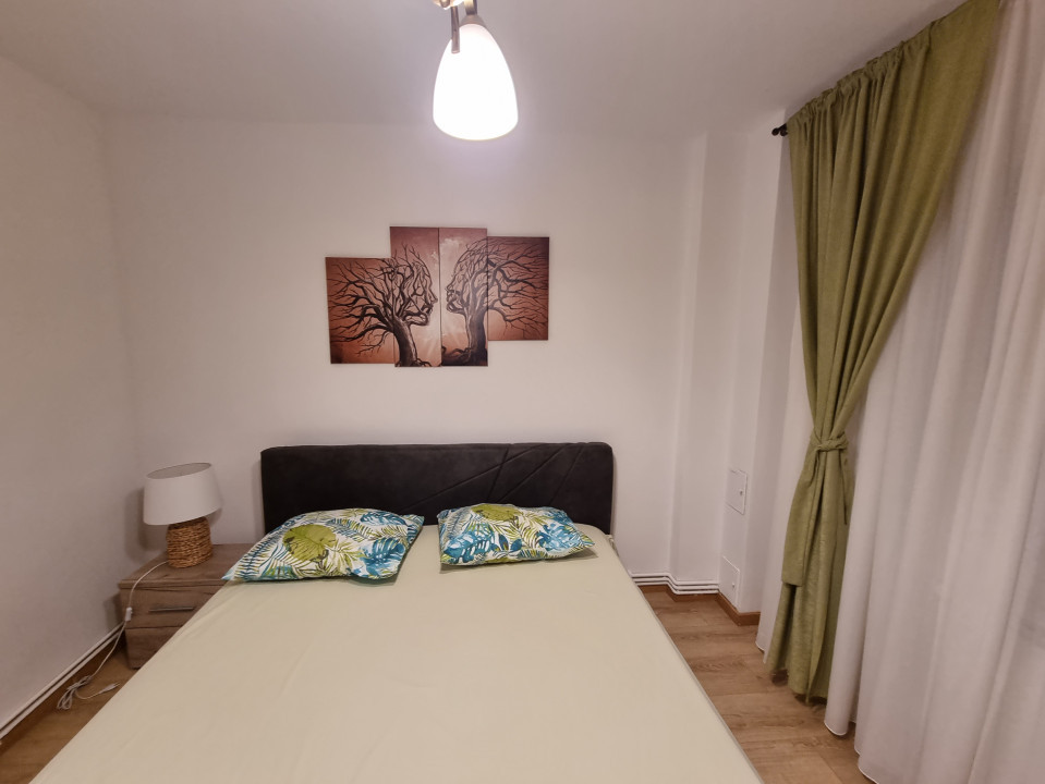 Apartament 3 camere de inchiriat in zona Ultracentrala