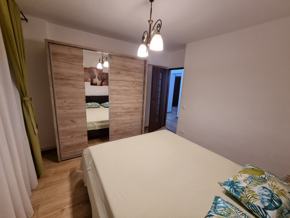 Apartament 3 camere de inchiriat in zona Ultracentrala