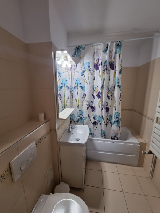 Apartament 3 camere de inchiriat in zona Ultracentrala