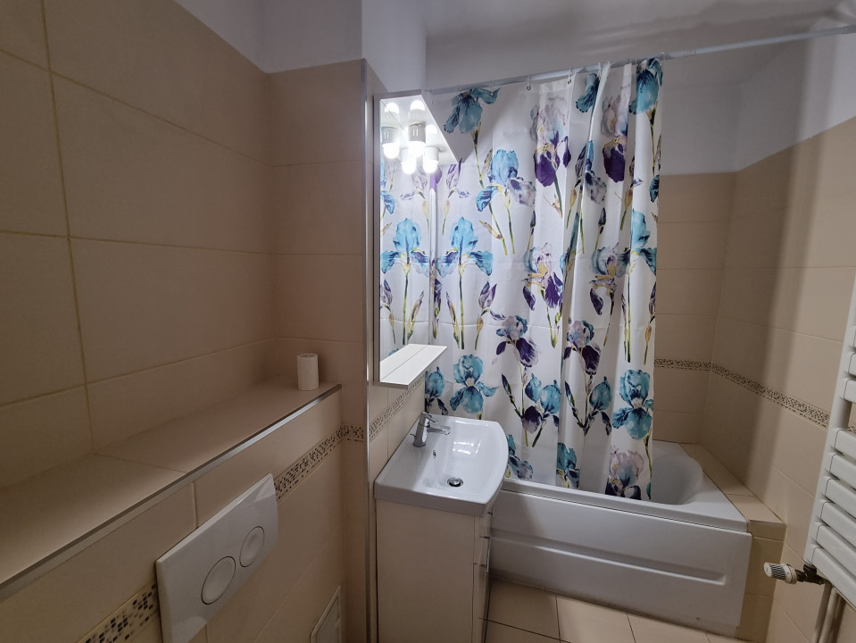 Apartament 3 camere de inchiriat in zona Ultracentrala
