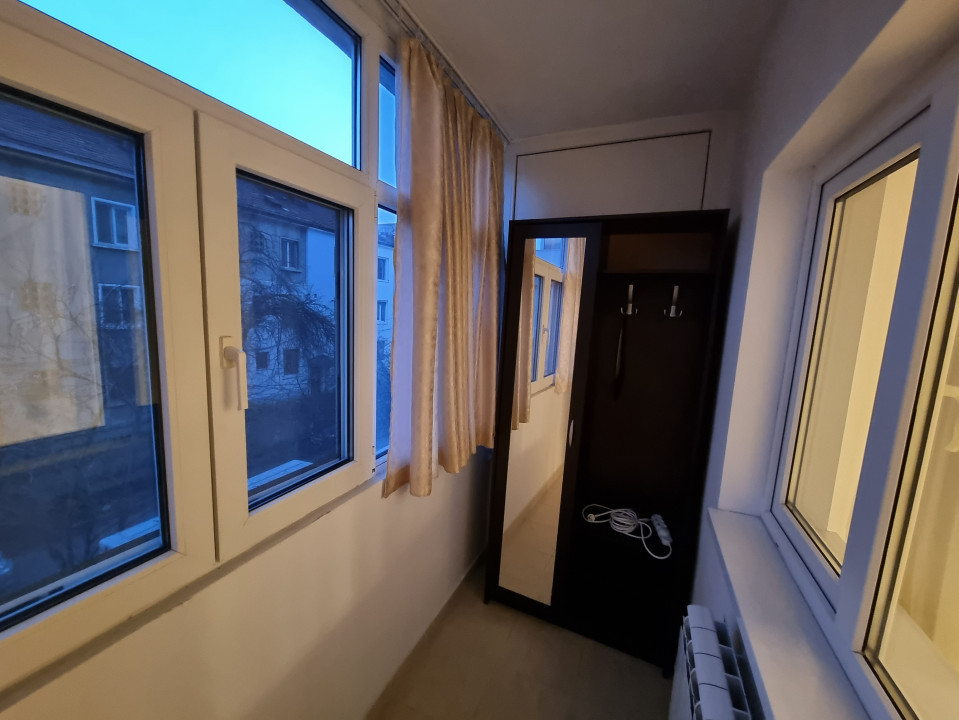 Apartament 3 camere de inchiriat in zona Ultracentrala