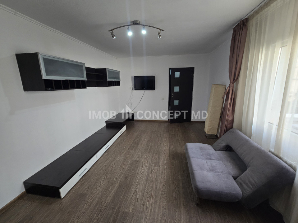 Inchiriere apartament 2 camere spatios in zona Republicii