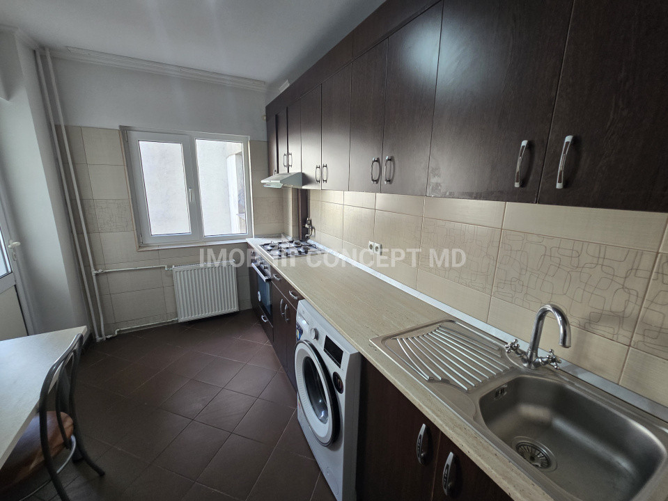 Inchiriere apartament 2 camere spatios in zona Republicii