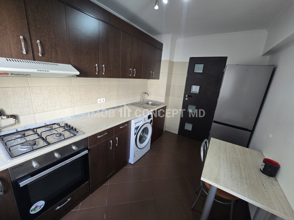 Inchiriere apartament 2 camere spatios in zona Republicii