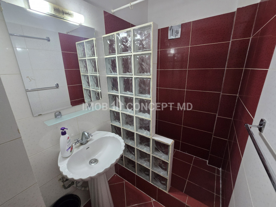 Inchiriere apartament 2 camere spatios in zona Republicii