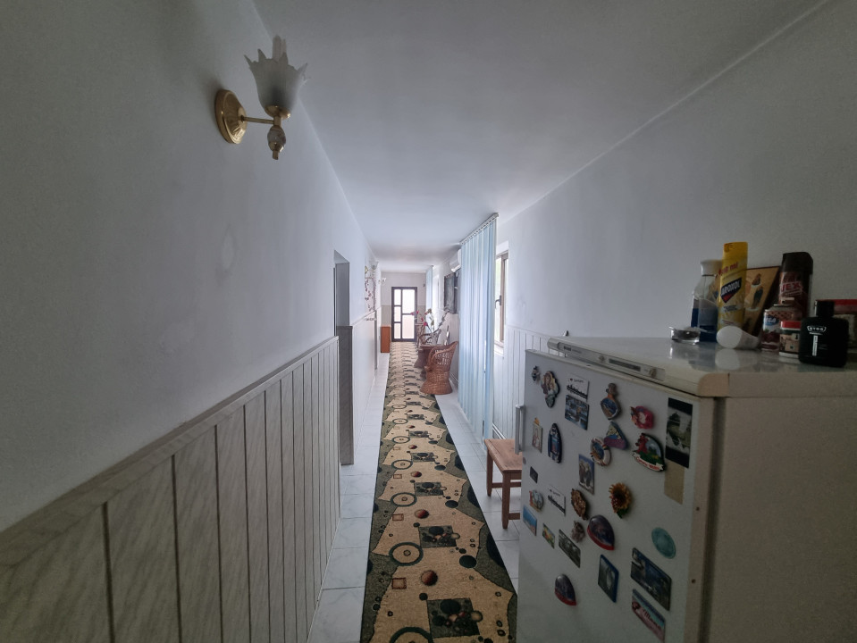 Vanzare casa cu 4 camere si teren in zona Bucov-Pleasa