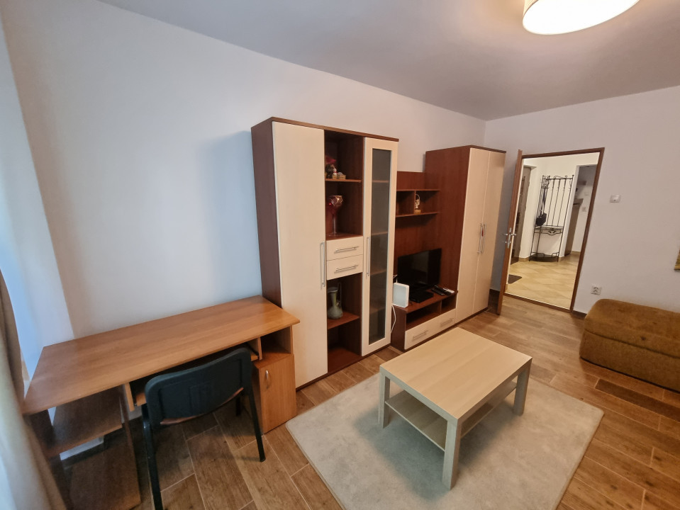 Inchiriere apartament 2 camere decomandat in zona Pta M Viteazul