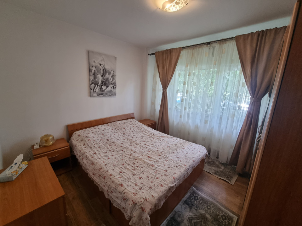 Inchiriere apartament 2 camere decomandat in zona Pta M Viteazul
