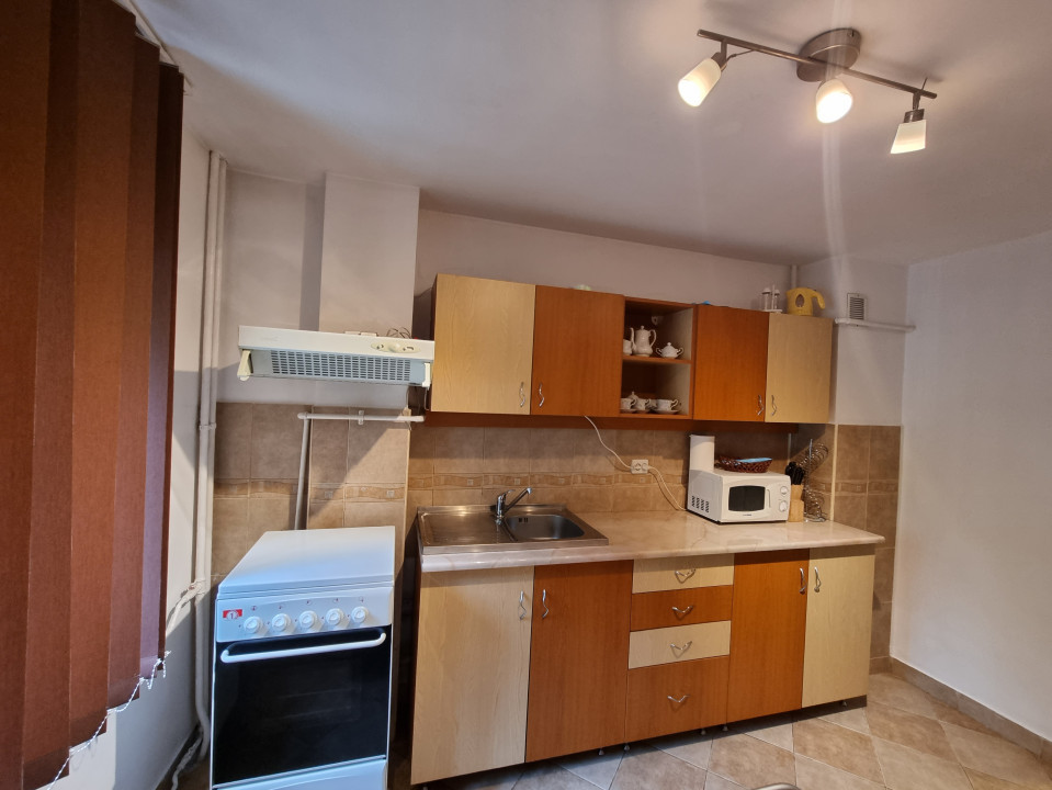 Inchiriere apartament 2 camere decomandat in zona Pta M Viteazul