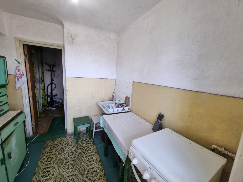 Vanzare cu pret bun, apartament 3 camere in Z. Marasesti-Sos Vestului